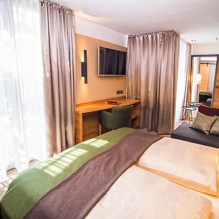 Hotel Burg 3*