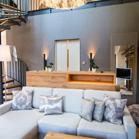 Hotel Burg 3*