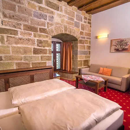 فندق Burg